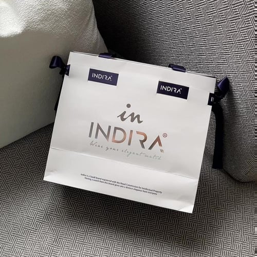 ساعة رجاليه انديرا ملفته بلون الاسود