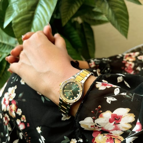 ساعة نسائية ديفوشي استيل بلون فضي و ذهبي