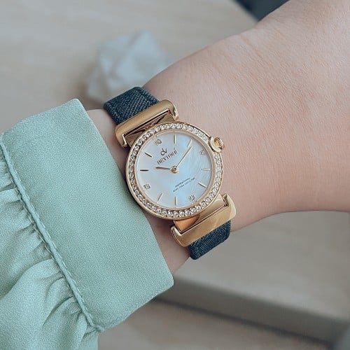 ساعة نسائية ديفوشي جلد بلون رمادي