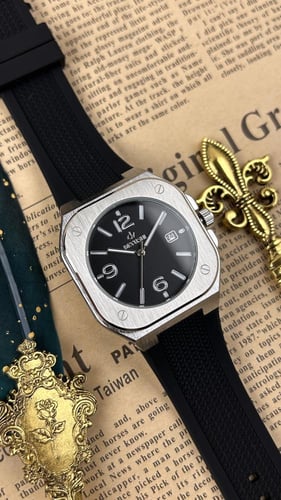 ساعة ديفوشي رجالية سوداء بإطار استيل وحزام مطاط نا...