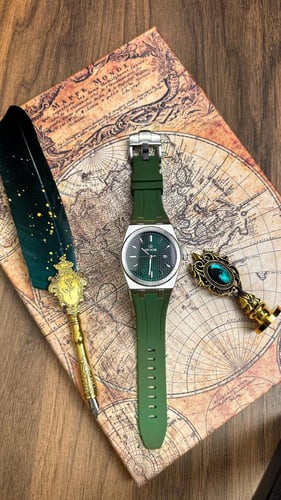 ساعة رجالية ديفوشي ربل بلون اخضر