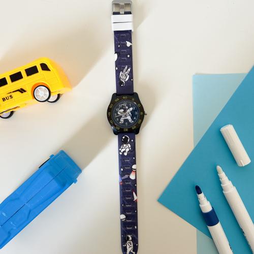 ساعة أطفال أنيقة وعملية – تصميم ممتع وألوان مبهجه