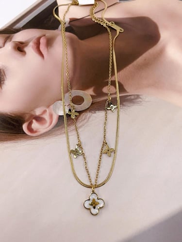 سلسلة نسائية ناعمة بلون ذهبي – تصميم عصري وأنيق