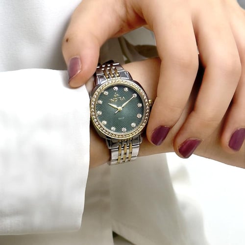 طقم ساعة نسائية واسوارة -ماركة انديرا استيل بلون ف...