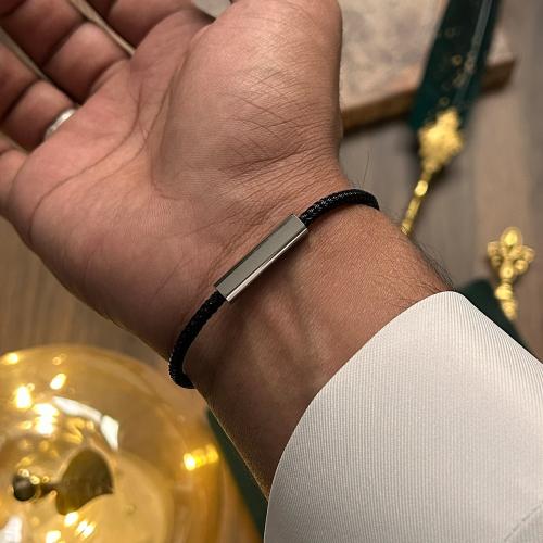 سوار رجالي لون اسود - بتصميم عصري وانيق