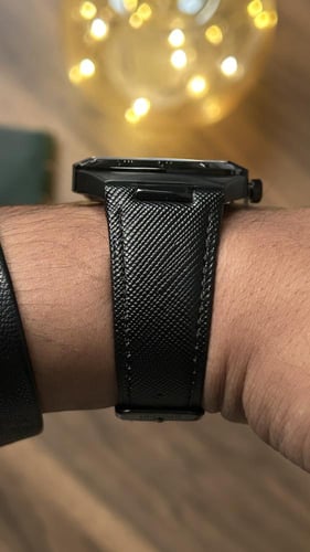 ساعة رجاليه جلد ديفوشي ملفته بلون اسود