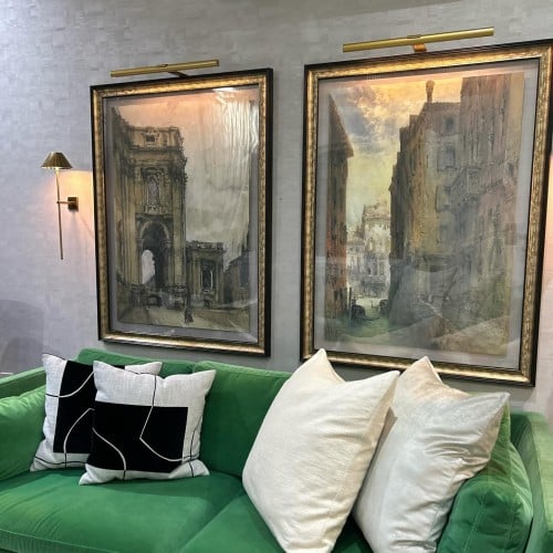 مقاس اللوحه ارتفاع 120وعرض90 السعر شامل لوحتين اكر...