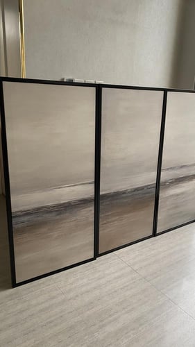 مجموعه من ٣لوحات مقاس اللوحه الوحده ارتفاع 140وعرض...