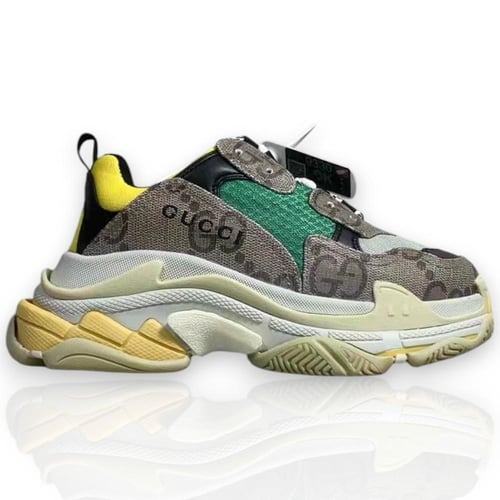 Balenciaga -بالينسياغا