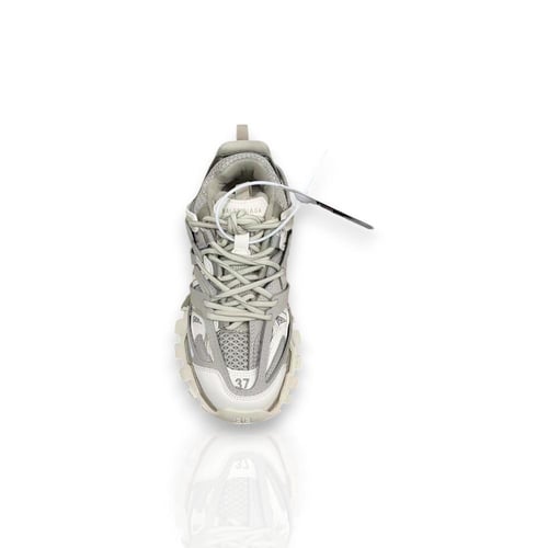 Balenciaga -بالينسياغا