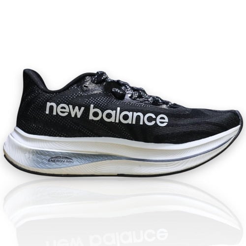 New Balance -FuelCell SuperComp Trainer V2- نيوبال...