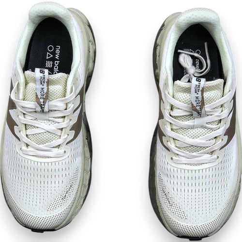 New Balance -Fresh Foam More V3- نيوبالانس