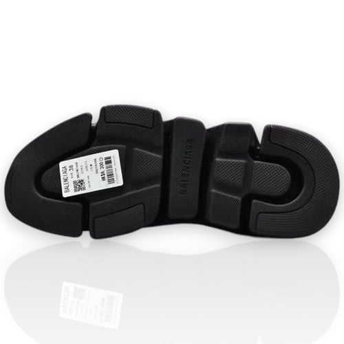 Balenciaga -بالينسياغا