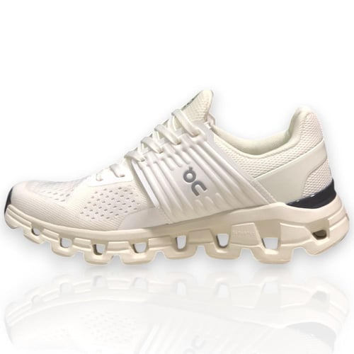 ON Running Cloudswift Sneaker