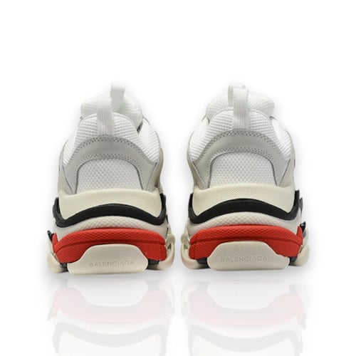 Balenciaga -بالينسياغا