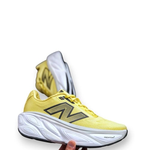 New Balance -Fresh Foam More V4- نيوبالانس