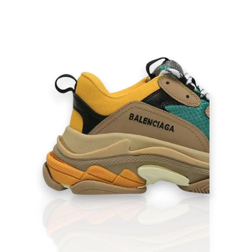 Balenciaga -بالينسياغا