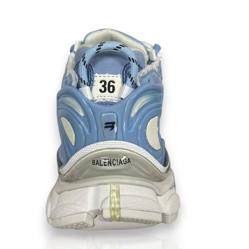 Balenciaga -بالينسياغا