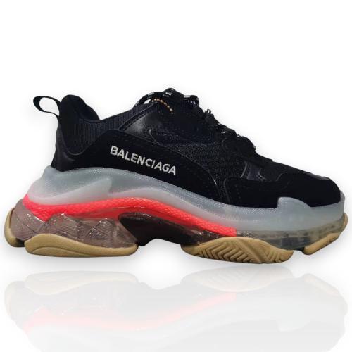 Balenciaga -بالينسياغا