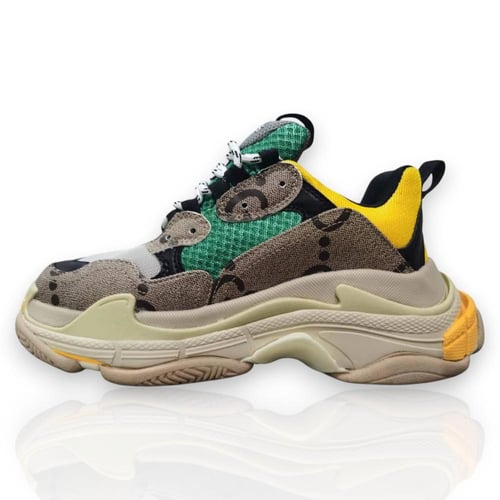 Balenciaga -بالينسياغا