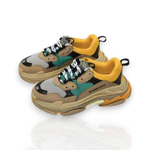 Balenciaga -بالينسياغا