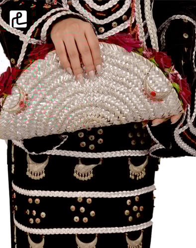 زي صنعاني قطيفة حياكة يدوية