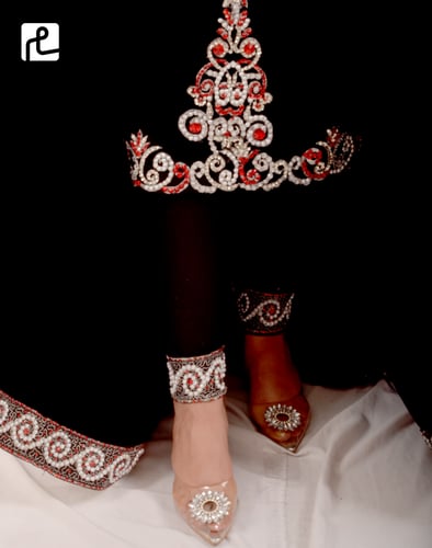 زي صنعاني بتصميم عرائسي