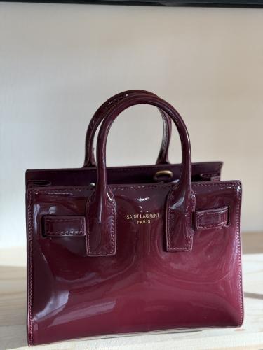 شنطة سانت لوران