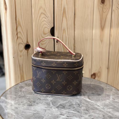 شنطة لوبس فيتون