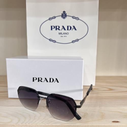 نظارة برادا