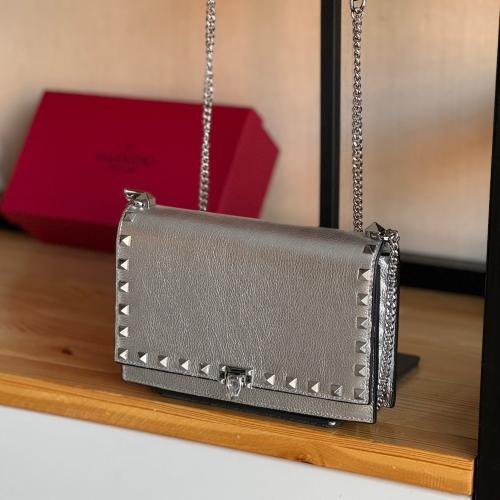 شنطة فالنتينو