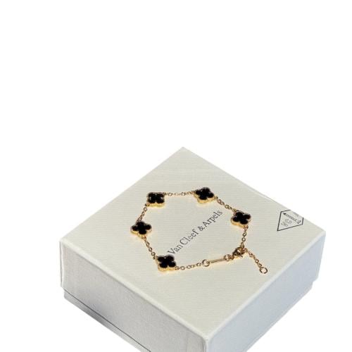 سوارة فان كليف