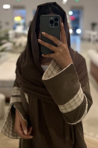 عباية شتوية شمواه مع شانيل