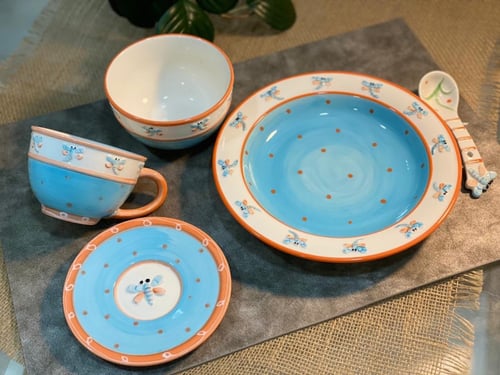 طقم تناول الطعام للأطفال