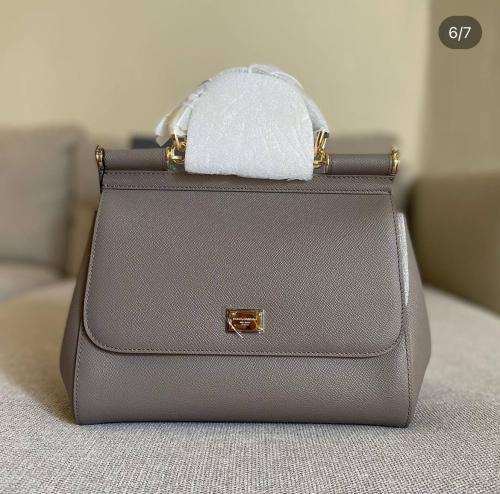 شنطة DG سيسيلي مقاس 26CM