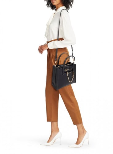 شنطة سمول من كالفن كلاين