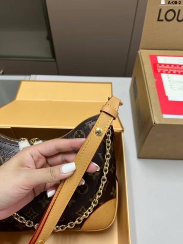 حقيبة لويس فيتون مونوجرام كلاسيكية – تصميم فاخر