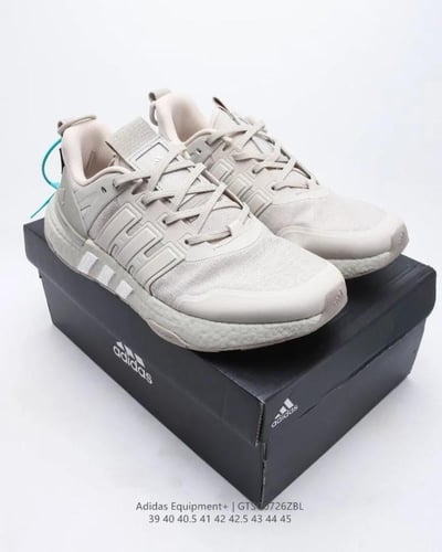 حذاء رياضي الترا بوست من اديداس