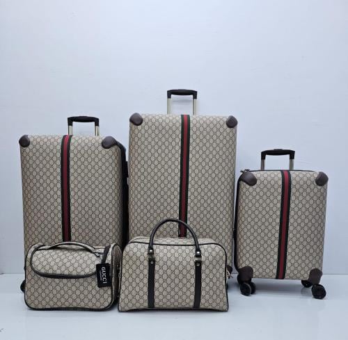 طقم شنط سفر فيبر ملبس جلد عدد 3عربية+ 2يد