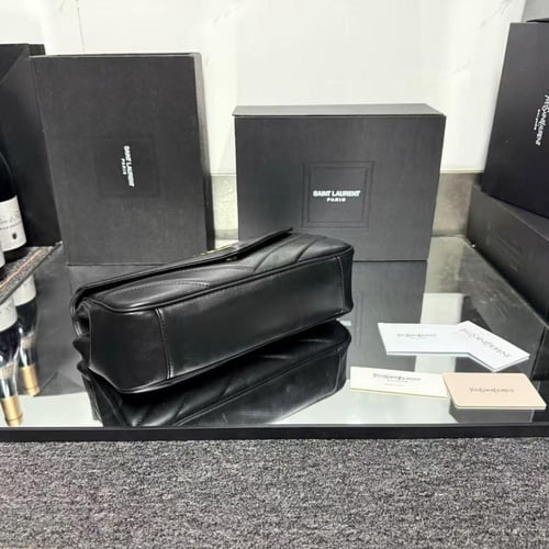 حقيبة لولو متوسطة بسلسلة