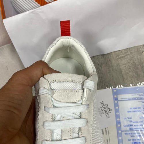 حذاء سنيكرز الايطالي من هيرمز