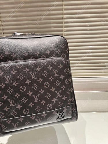 حقيبة ظهر Louis Vuitton Monogram Eclipses