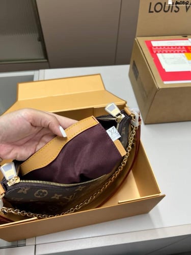 حقيبة لويس فيتون مونوجرام كلاسيكية – تصميم فاخر