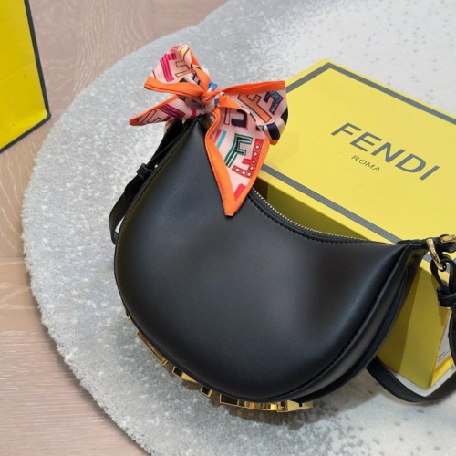 حقيبة نساء من فندي