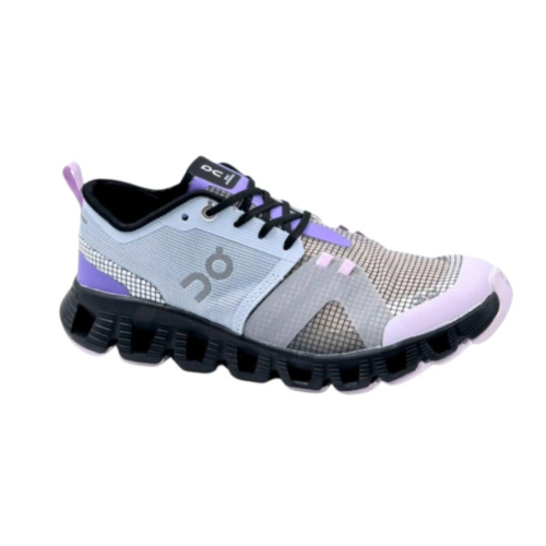 حذاء رياضة كلاود اكس شيفت من اون رانيننج أزرق موف