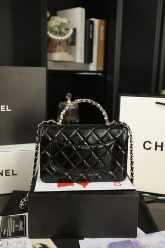 شنطة نسائية