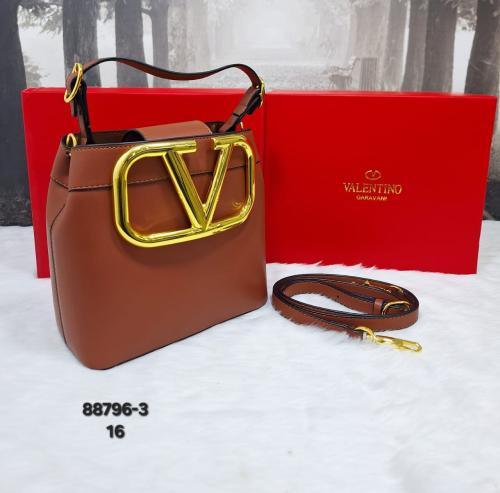 شنطة كلاسيكية فالنتينو غارافاني