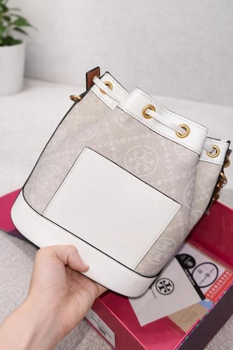 حقيبة دلو نسائية سوداء فاخرة بحزام كتف قابل للتعدي...