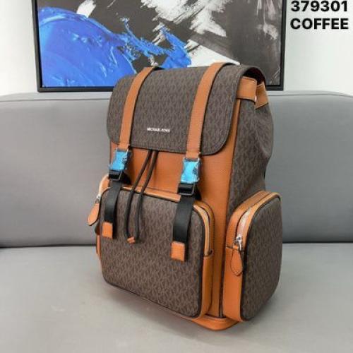 حقيبة ظهر مايكل كورس