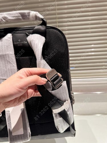 حقيبة ظهر Louis Vuitton Monogram Eclipses